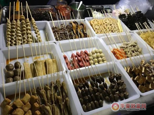 蟹逅红串串香加盟